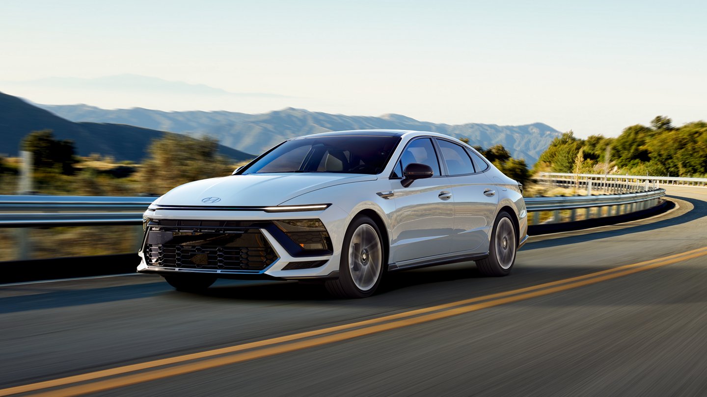 2026_Hyundai-Sonata_Exterior-Front-Angle